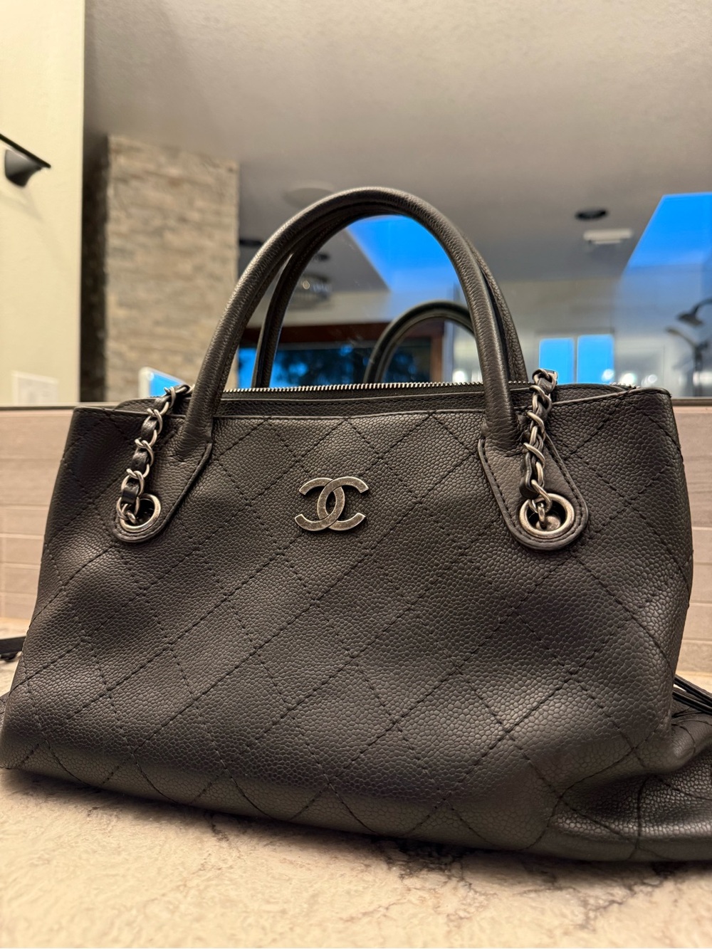 🖤Chanel🖤Urban Quilted Caviar Small Shopping Tote